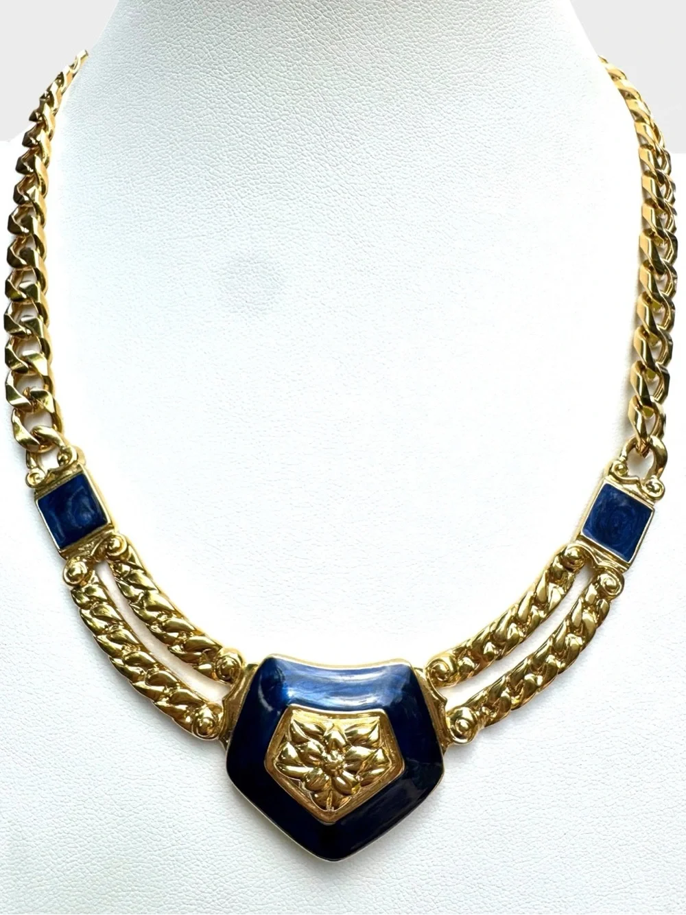 TRIFARI Vintage Blue Enameled Gold-Tone Egyptian Revival Collar Necklace - Picture 4 of 9
